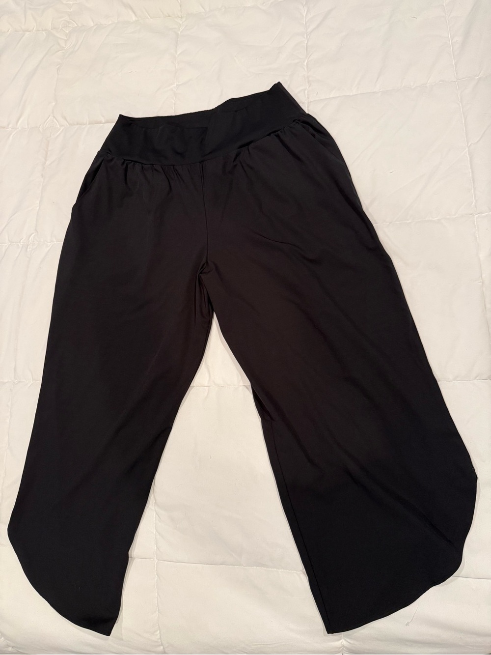 Halara Capri Wide-Leg Pull-On
